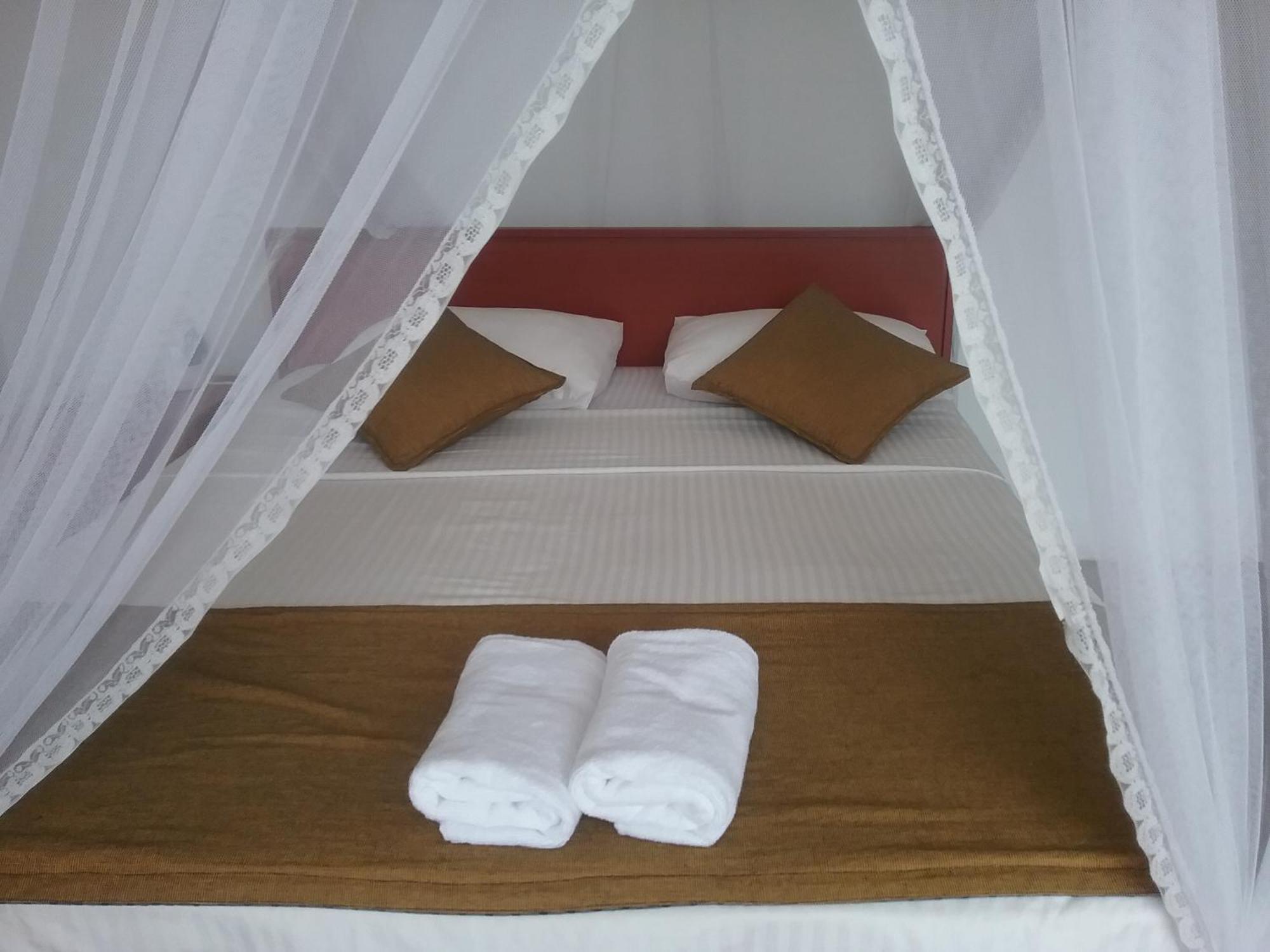 Bed and Breakfast Ella Floating View Экстерьер фото