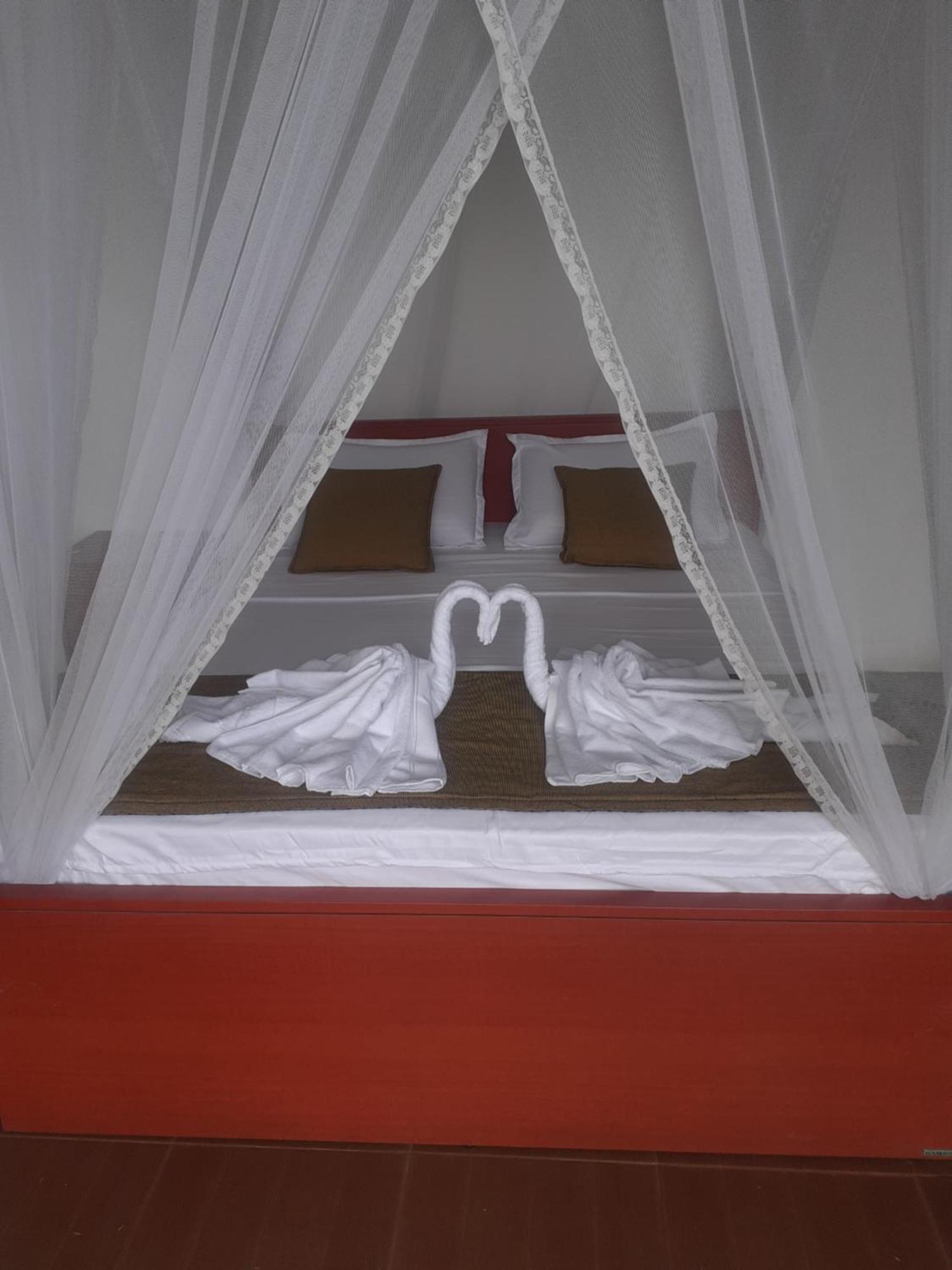 Bed and Breakfast Ella Floating View Экстерьер фото